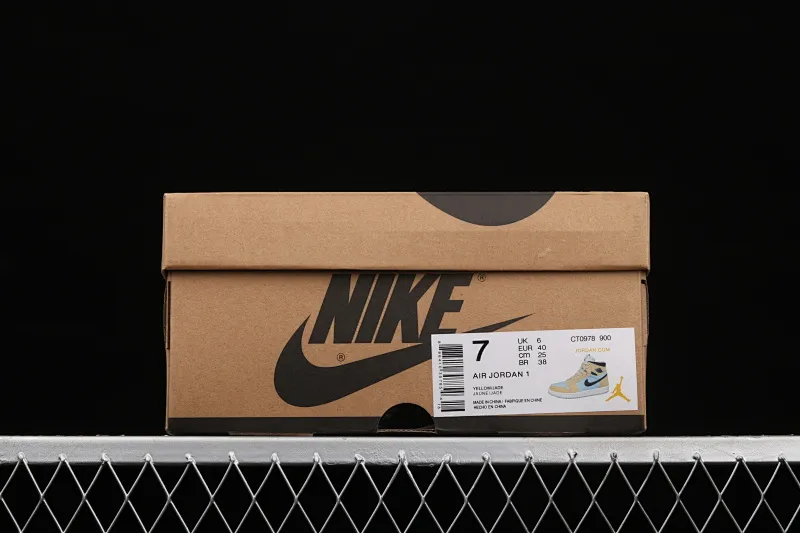 All categories Air Jordan Jordan series basketball shoes Air Jordan 1 High Z version Air Jordan 1 Zoom CMFT AJ1 Joe 1 black blue yellow CT0978-900